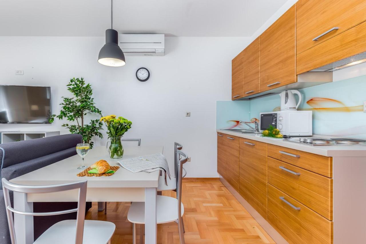 Main Street Apartments 2 ริเยกา ภายนอก รูปภาพ