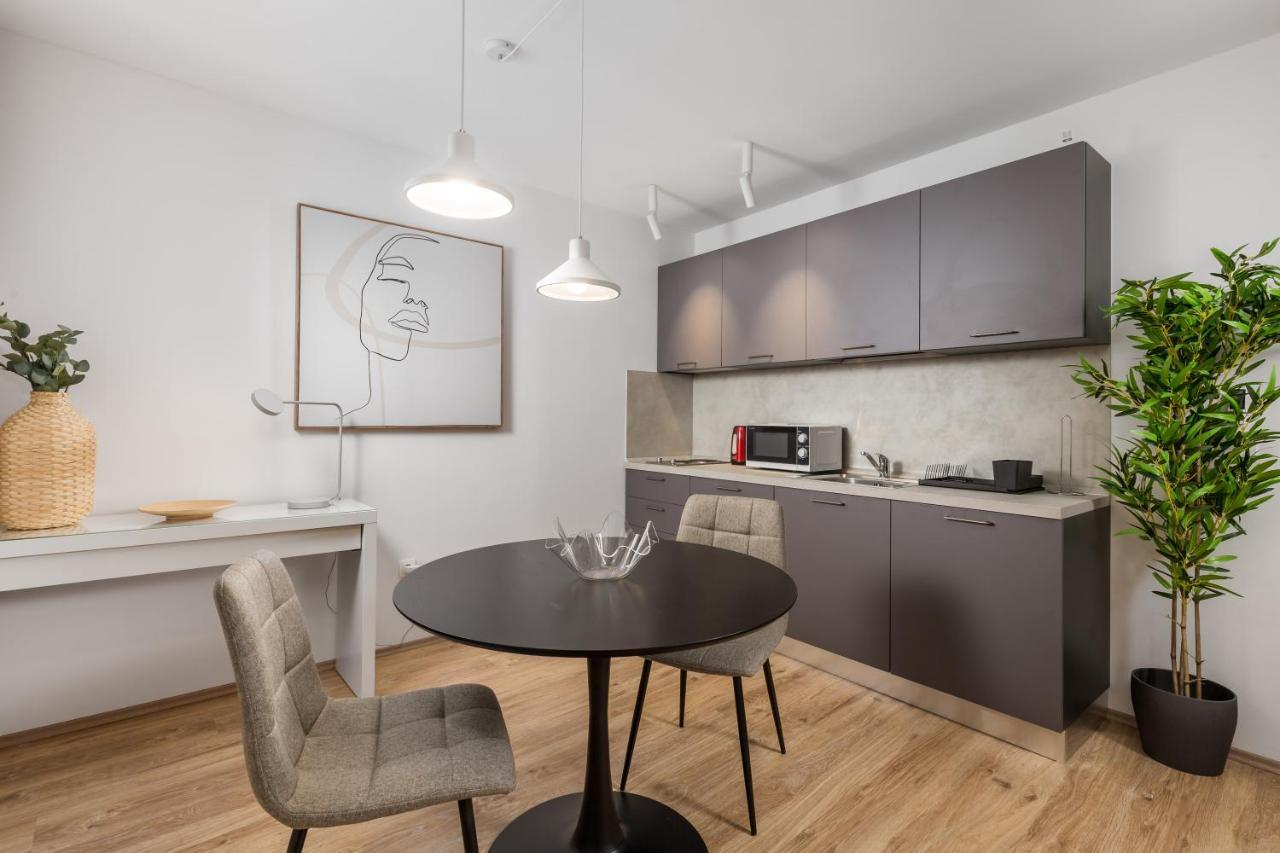 Main Street Apartments 2 ริเยกา ภายนอก รูปภาพ