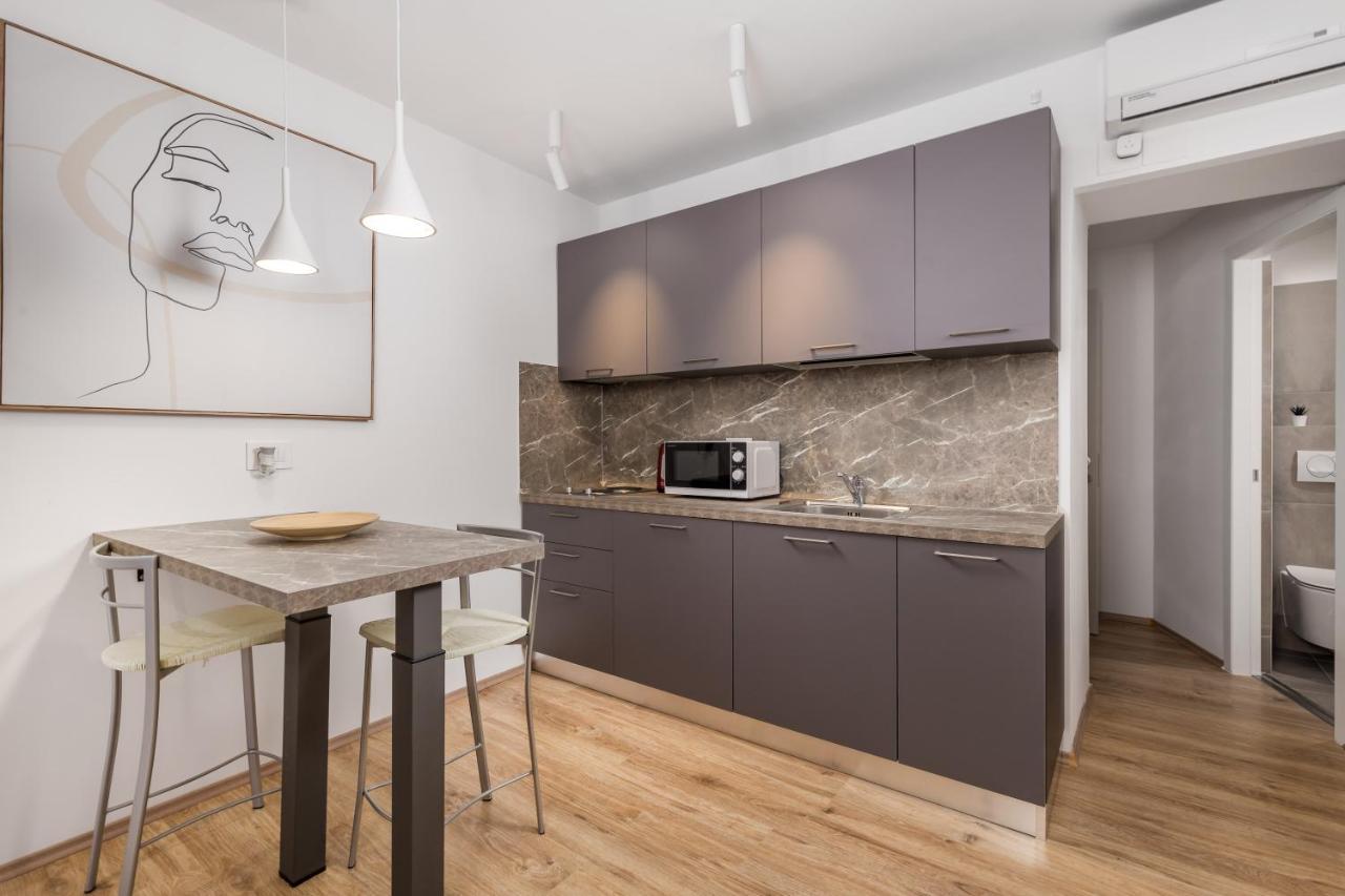 Main Street Apartments 2 ริเยกา ภายนอก รูปภาพ